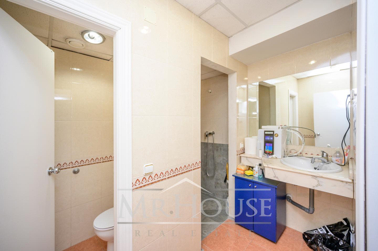 Calle de Padilla, 28100