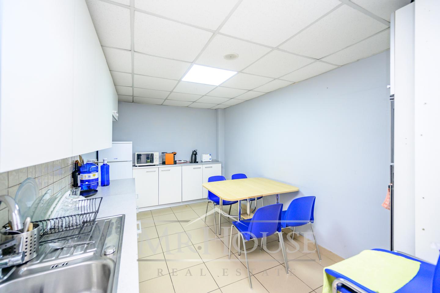 Calle de Padilla, 28100