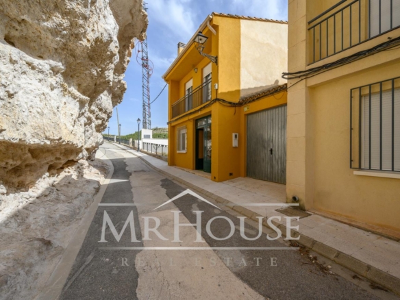 Calle Balcon del Jucar, 02248