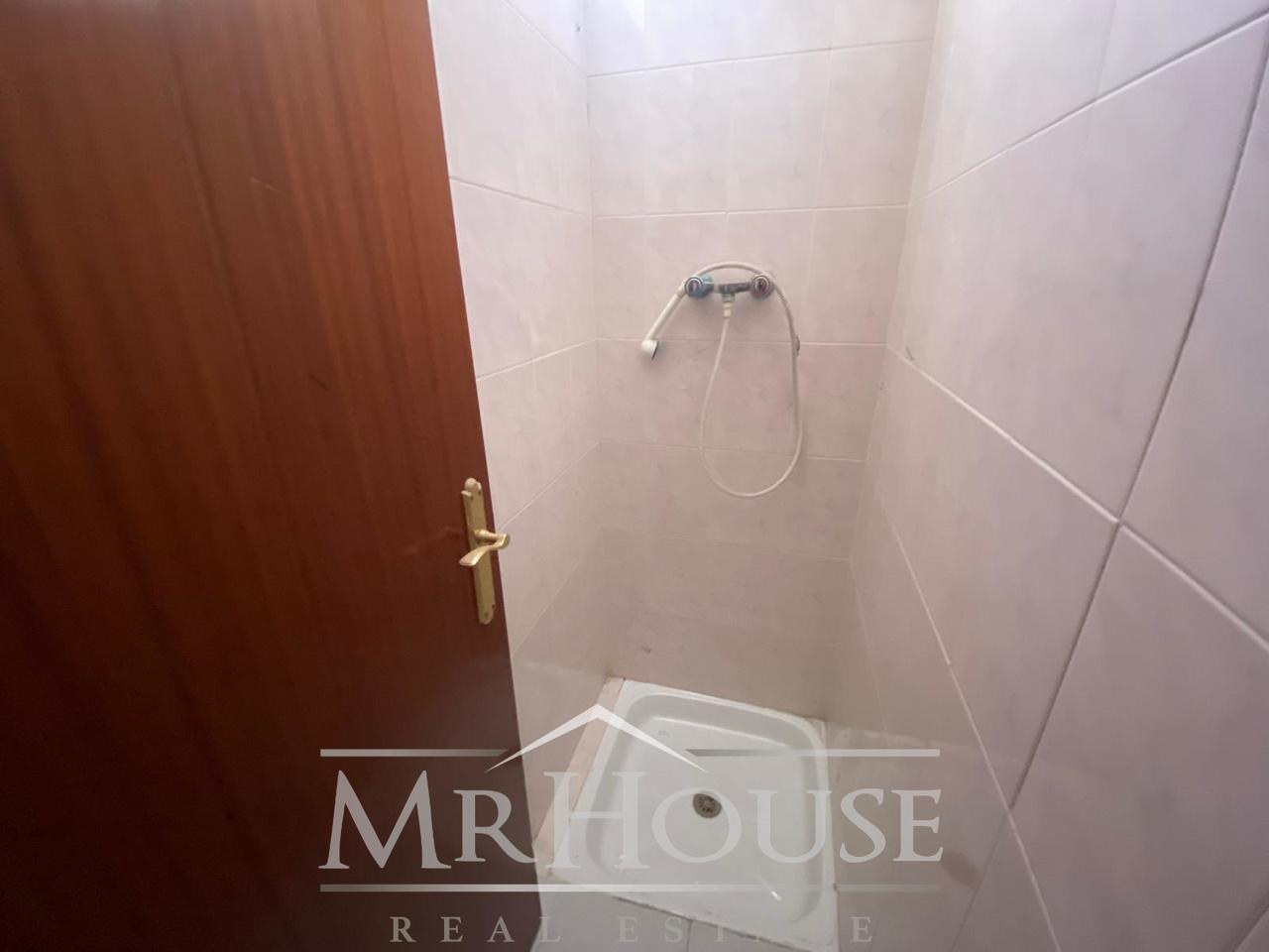 Calle del Mirador, 28341