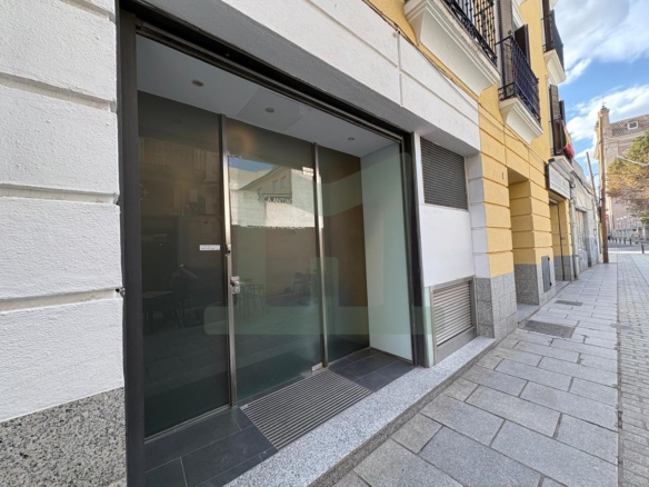 Calle de las Avispas, 45200